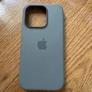 Original Apple iPhone 15 Pro Silicone Case with MagSafe, Clay - Zdjęcie 1 z 5
