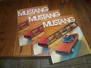 Folleto de ventas de Ford Mustang 1981 - vintage - tres por un precio - Imagen 1 de 9