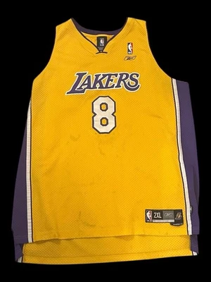 Camiseta deportiva vintage Kobe Bryant Reebok Gold #8 Los Angeles Lakers Team Apparel XXL +2 Foto 1 de 4