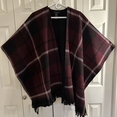 Poncho para mujer RACHEL Rachel Roy envoltura rápida grueso polar flecos dobladillo OSFM Foto 1 de 4