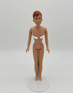 Muñeca Barbie de colección Skipper's Friend Ricky piernas rectas Mattel 1963 pecas - Imagen 1 de 6