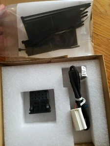GENUINE NISSAN REAR USB CHARGE PORTS T99Q7-6CADA ONLY: 39.99$ - Picture 1 of 8