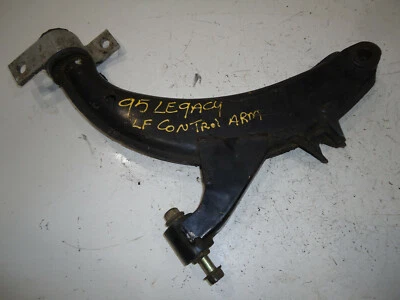 Subaru Legacy L Wagon 1995 2,2 L AWD A/T brazo de control delantero izquierdo Foto 1 de 4