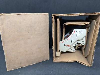 Nuevo de Lote Antiguo 1938 Chrysler C18 Royal C19 Imperial Gas Combustible tablero de instrumentos medidor Foto 1 de 4