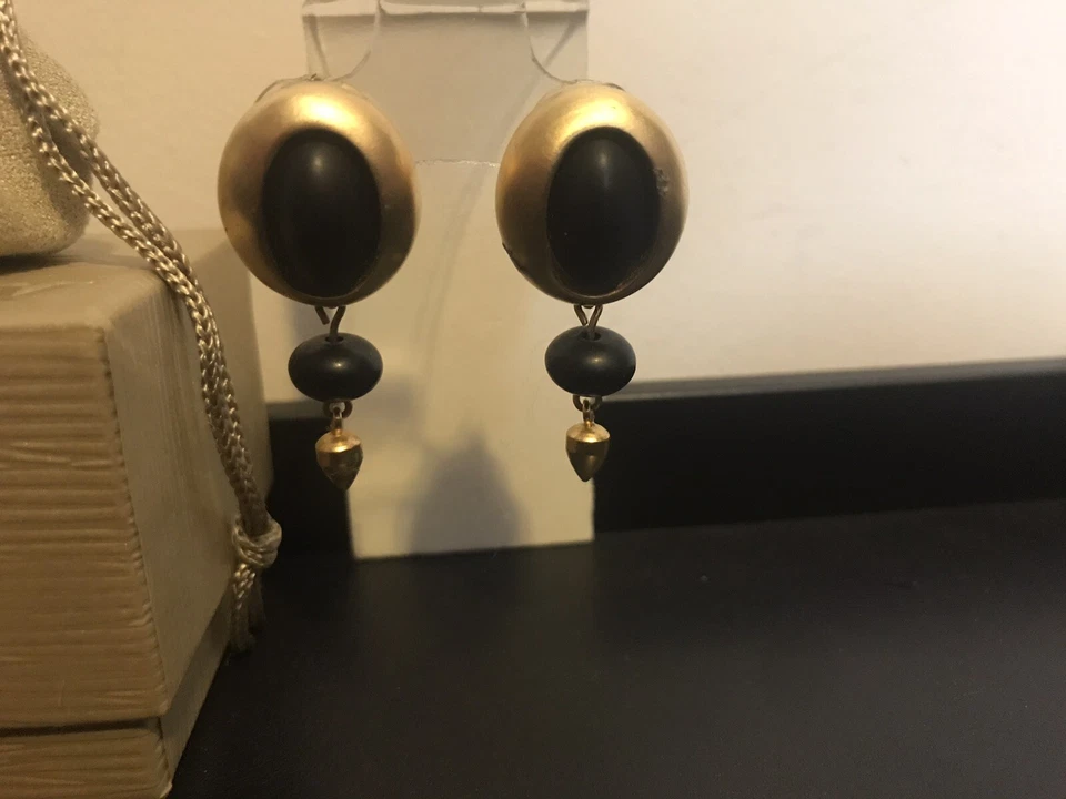 Pendientes de piedra de oro negro Givenchy 100 % auténticos Foto 1 de 4