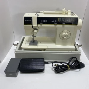 Vintage Electronic Singer Sewing Machine 6215C W/ Pedal With Carring Case - Picture 1 of 10