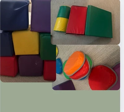 ¡Paquete! Paquete de juego suave Juego de escalada de 3 piezas, bloques de espuma y escalones Foto 1 de 4