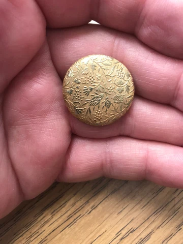 Rare Beautiful Art Deco Austrian Brass Buttons 27mm Rolled Gold Flowers Lot of 6 Cover