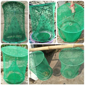 The Ranch Fly Trap Outdoor Fly Trap Killer Bug Cage Net Perfect For Horses Cow - Picture 1 of 12