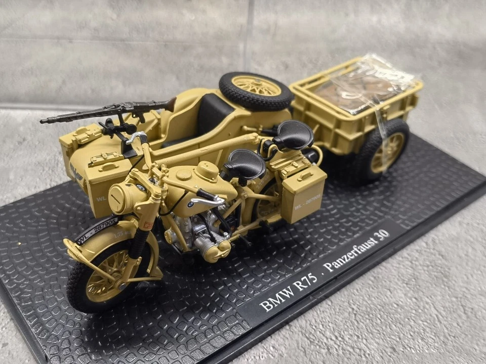 1/24 WWII German R75 Motorcycle Changjiang 750 Prototype Model - Image 1 of 4