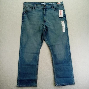 Wrangler Relaxed Fit Jeans Mens 40x30 Blue Bootcut NWT - Picture 1 of 9