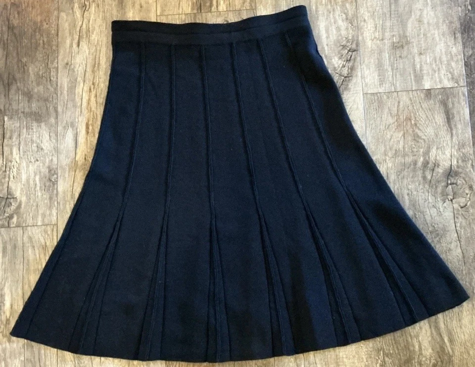 Falda pequeña Eileen Fisher mezcla de lana midi trompeta negra elástica clásica Foto 1 de 4