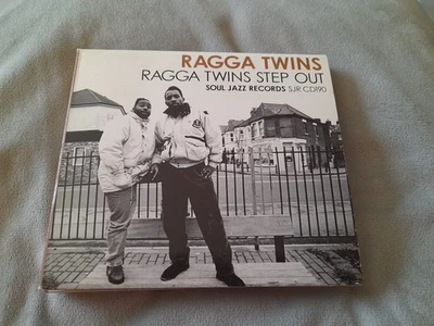 Ragga Twins Step Out Soul Jazz Records CD 2 Disc - Imagem 1 de 2