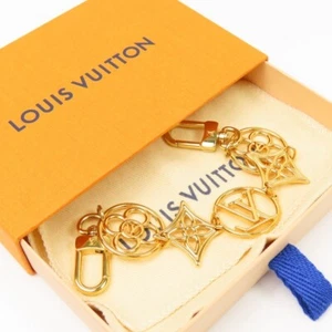 Louis Vuitton M01353 Bag Charm Twiggy Chain Gold With Box - Picture 1 of 6