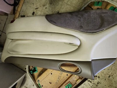 1997 1998 99 2000 01 02 2006 Jaguar XK8 pasajero derecho panel puerta interior NDR Foto 1 de 2