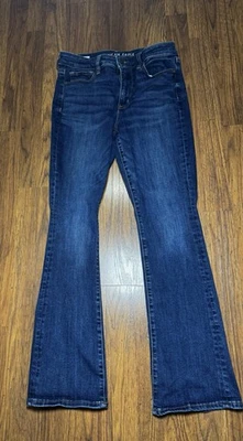 Pantalón corto American Eagle Outfitters tiro alto patadas ajustadas talla 8 Foto 1 de 4