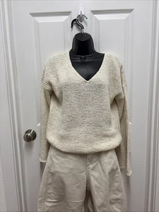 J. Crew Sweater Womens Medium Beige Cream Flared Sleeve V Neck Pullover - Picture 1 of 8