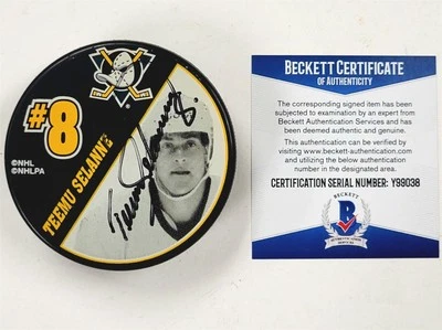 Teemu Selanne & Paul Kariya firmado Anaheim Ducks Puck autógrafo (B) Beckett BAS Foto 1 de 3
