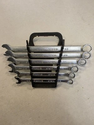 Juego de llaves rápidas combinadas Husky 12 puntos EE. UU. Foto 1 de 4