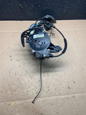 2007-2014 Kia Sedona Right Electric Power Sliding Door Motor Regulator P5490 DG - Image 1 of 4