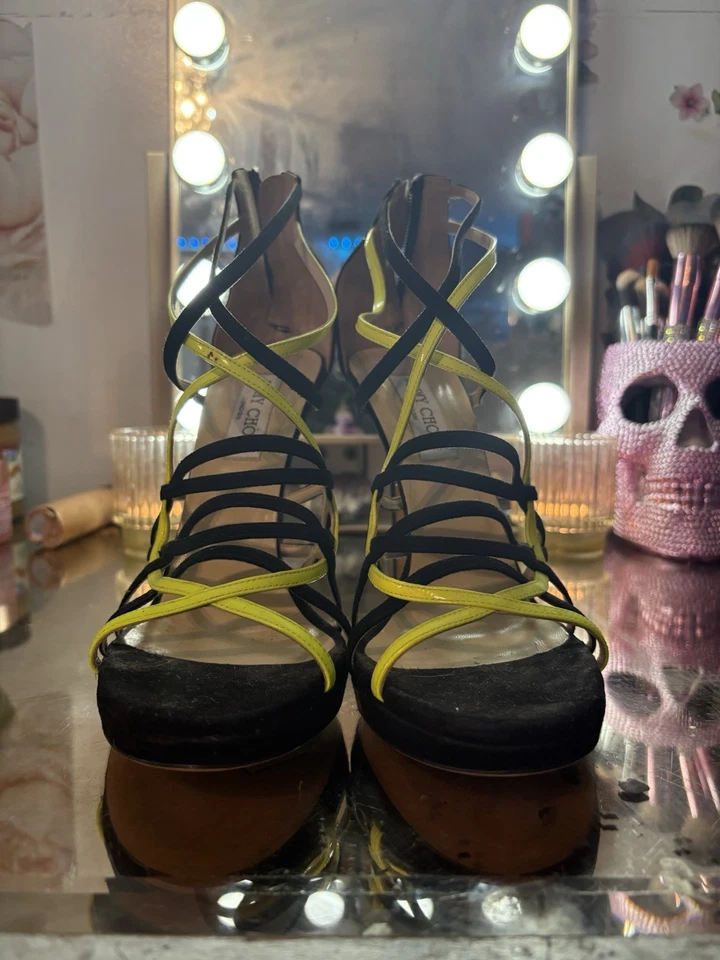 Sandalias de cuña JIMMY Choo negras de gamuza enjauladas con tiras al tobillo talla 41 Foto 1 de 4