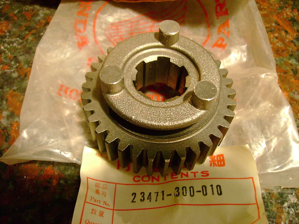 Honda CB750 K0-K6 Gear 4th 34T OEM 23471-300-010 NOS Super Sport 750 Four Foto 1 de 1