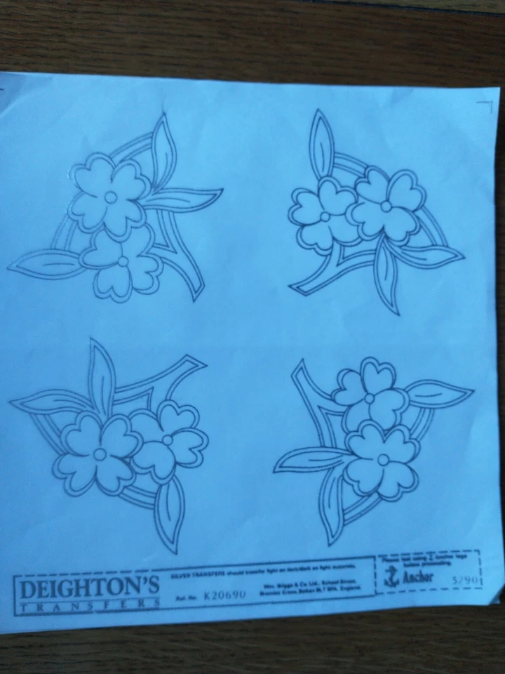 Vintage Deighton's 'Silver-Tex' Embroidery Transfer: 4 floral motifs - Image 1 of 1