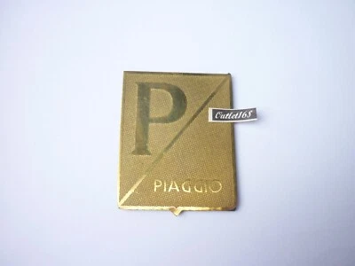 Наклейка с эмблемой латунного значка на скутер Piaggio 125 150 Vespa вторичный рынок 38 мм x 47 мм - Изображение 1 из 4