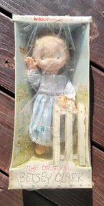 Knickerbocker LA BAMBOLA ORIGINALE BETSEY CLARK NUOVA IN SCATOLA - Foto 1 di 2