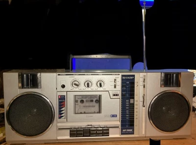 Grabadora de cinta de radio estéreo Sharp GF-7200 (la radio funciona) (el reproductor de casete no funciona) Foto 1 de 4