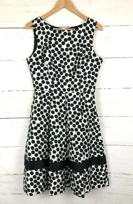 Vestido plisado a lunares blanco y negro sin mangas Danny & Nicole talla 4 B61 Foto 1 de 4