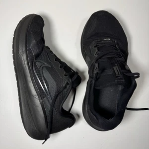 Size 9.5 - Nike Downshifter 13 Extra Wide Running Shoes Athletic Workout Gym - Picture 1 of 12
