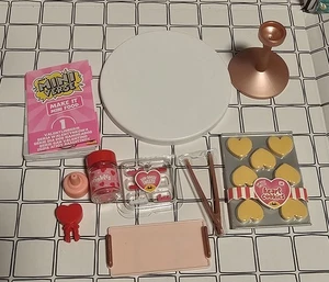 2023 Difícil de Encontrar Galletas Corazón de San Valentín Espolvoreas Sin Resina MGA Miniverso Hazlo Mini - Imagen 1 de 3