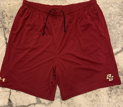 Under Armour Boston College Eagles Men Maroon Athletic Practice Shorts 3XL *EUC Cover