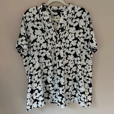 M&S Collection Blouse Size 16 Black White Floral Short Sleeve - Image 1 of 4