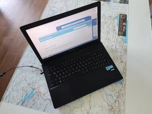 ASUS Laptop / office / SSD 256 GB / 15 Zoll / i3 / WIN 10 pro / + russisch - Bild 1 von 9