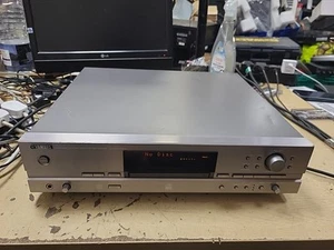 Yamaha CDR-HD 1500 CD-Recorder - Ersatzteile oder Reparaturen  - Bild 1 von 17