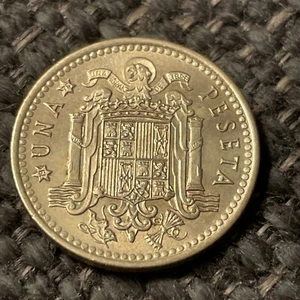 1966 (70) Spain Una Peseta Coin, High Grade - Picture 1 of 2