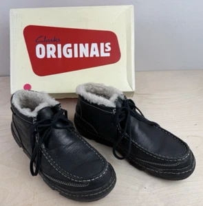 CLARKS ORIGINAL BLACK LEATHER WALLABEE WOMEN'S LAMB FUR LINED ANKLE BOOTS 8 M - Bild 1 von 15