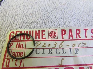 NOS KAWASAKI W1 W1SS W2SS W2TT COMMANDER OEM VALVE GUIDE CIRCLIP 92036-012 - Picture 1 of 1