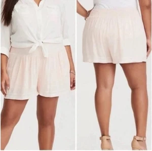 Torrid ~ weiche rosa bestickte Saum fließende Shorts ~ Größe 2 ~ Neu mit Etikett - Bild 1 von 3