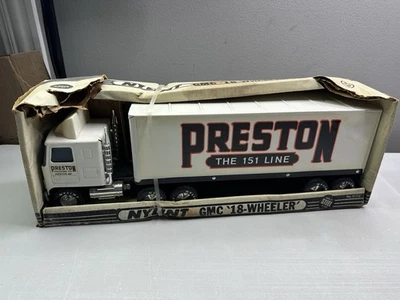 VINTAGE NYLINT PRESSED STEEL DIECAST PRESTON GMC 18-WHEELER SEMI-TRUCK WITH BOX - Image 1 of 4