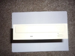 Samsung SD-612 DVD Rom Drive IDE (Beige) - Afbeelding 1 van 3