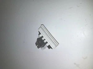 Whirlpool Dishwasher DU810SWPT2 door latch - Picture 1 of 3