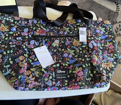 Bolso de Mano Vera Bradley Disney 100 CLÁSICOS DE DISNEY EN EL VERDE con Cordón Familiar Nuevo con Etiquetas Foto 1 de 4