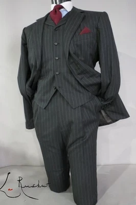 Holland Sherry Savile Row London super 120 dotted stripe three piece suit 44 S - Image 1 of 4