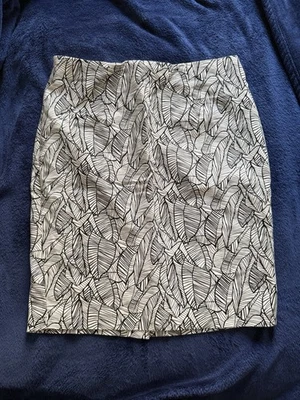 Falda para mujer Saint Tropez West talla 6 negra blanca floral cremallera trasera algodón elástico Foto 1 de 4