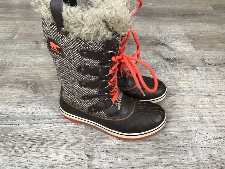 Botas de inverno Sorel Tofino femininas tamanho 8 EUA pele sintética alta espinha de peixe NL2190-231 - Imagem 1 de 4