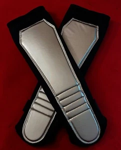 KICKPADS Silver Gray on Black Wrestling Gear - TRUNKS TIGHTS KNEEPADS NEW - Picture 1 of 5