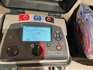 Megger MIT515 5 kV Isolationswiderstandstester Top Zustand 12 Monate Cal - Bild 1 von 11